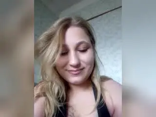SerenadeAlice  live sex cam