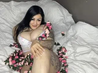 KittyHotLady69  live sex cam