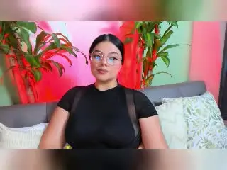 LaraJames  live sex cam