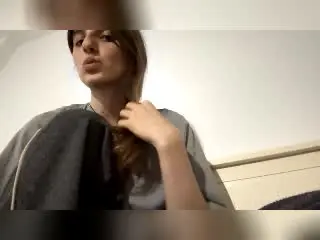 KarieMestler  live sex cam