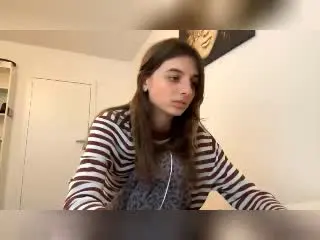 KarieMestler  live sex cam