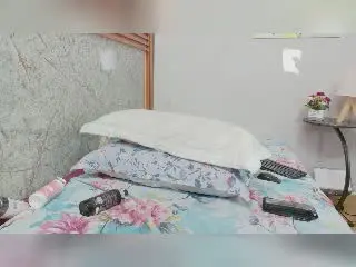 KinkyHouseWife  live sex cam