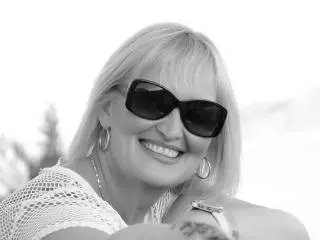 SecretFoxy  live sex cam