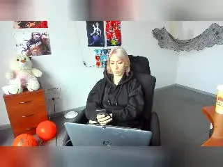 Aurali  live sex cam