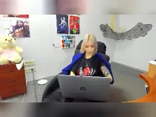 Aurali  live sex cam