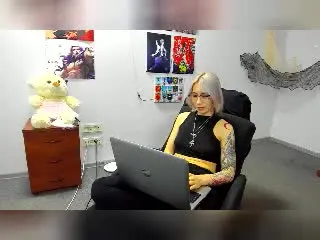 Aurali  live sex cam