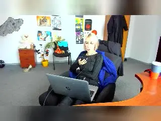 Aurali  live sex cam