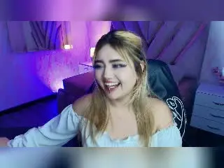 Lyanekkoo  live sex cam