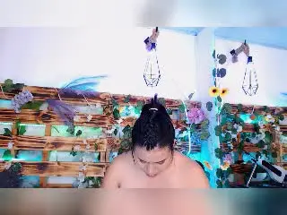LucieMilner  live sex cam