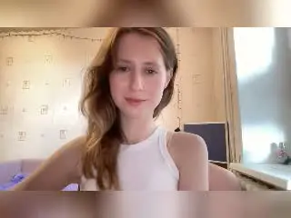 ReannaDreben  live sex cam