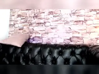 MiaBellucci  live sex cam