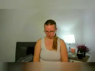 RosePlayful69  live sex cam