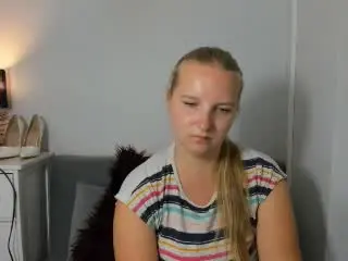 RosePlayful69  live sex cam