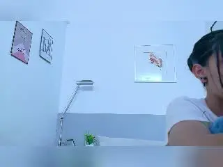 SkinnyNeighbour  live sex cam