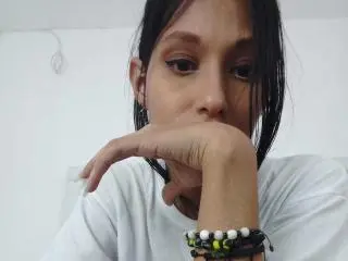 SkinnyNeighbour  live sex cam