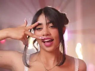 AnnyForger  live sex cam