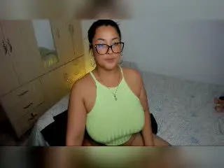MirandaDreams  live sex cam