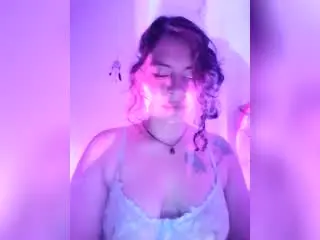 SarahLawrens  live sex cam