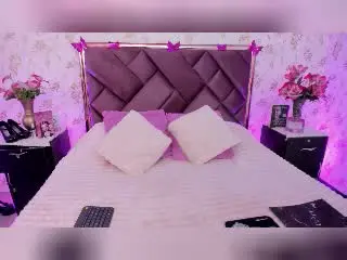 EvaaIzain  live sex cam