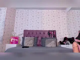 AvrillThomas  live sex cam