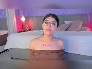 CoriinneBenson  live sex cam
