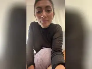 AmeliRoux  live sex cam