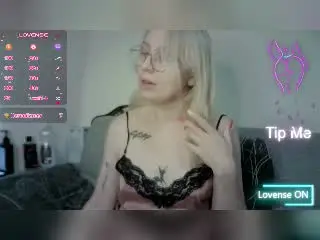 NaozuQAce  live sex cam