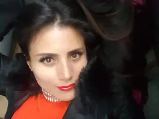 LaurellCharming  live sex cam