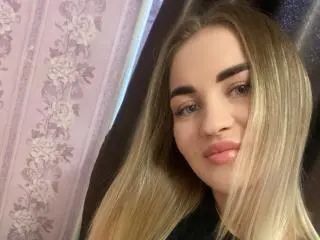 DreamGirlHot69  live sex cam