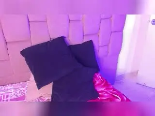 YeseniaRodriguez  live sex cam