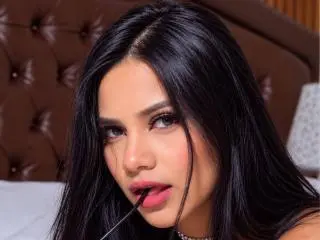 AlanaLuxe  live sex cam