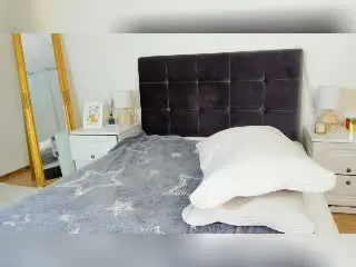 MiraVersse  live sex cam