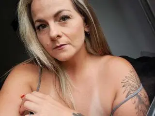 PerlaGoloza  live sex cam