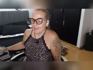 PerlaGoloza  live sex cam