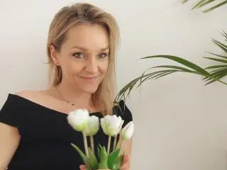 AliciaSecret  live sex cam