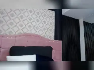SaraJoyce  live sex cam