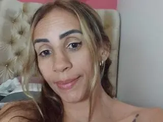 AmberMoorex  live sex cam