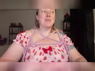 GoddessKisica  live sex cam
