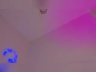 BiancaScreams  live sex cam