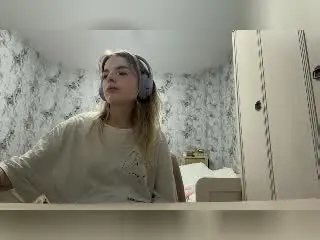 AndreaFilmore  live sex cam