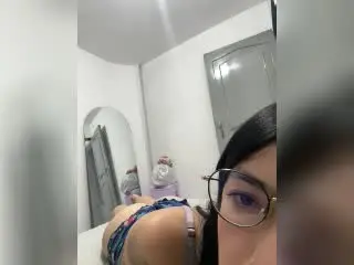 EvaaFarix  live sex cam