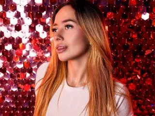 LinaMillia  live sex cam