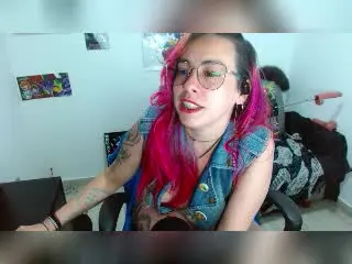 NatashaLau  live sex cam