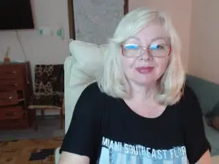 EvelynLoveShy  live sex cam