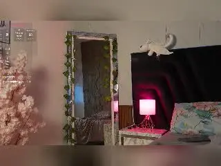 HoneyHipsss  live sex cam