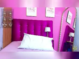 JuicyTitss  live sex cam