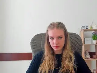 Ginnia  live sex cam