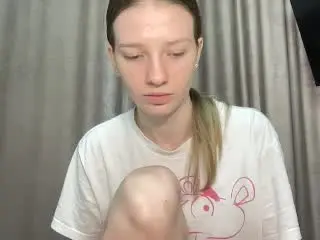 Ginnia  live sex cam