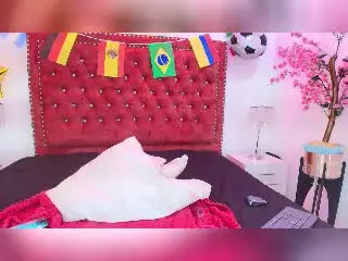 LiaAdams  live sex cam