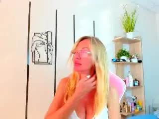 MysteryLaddy  live sex cam